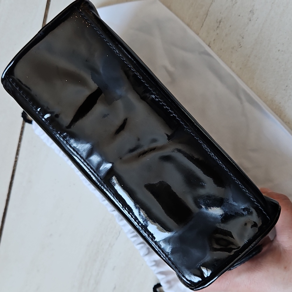 CHANEL Black Patent Leather Cosmetic Bag - Picture 6 of 15